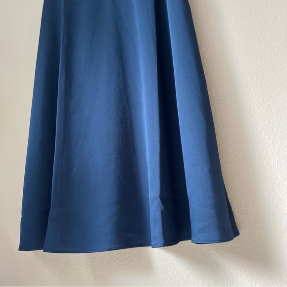 NWT H&M Satin Wrap Flowy Short Sleeve Summer Midi Dress in Dark Blue, size 8 - Picture 4 of 14